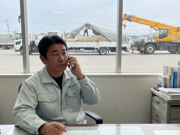 フォークリフト専用 トラック荷台シート掛け機のConceptDesign